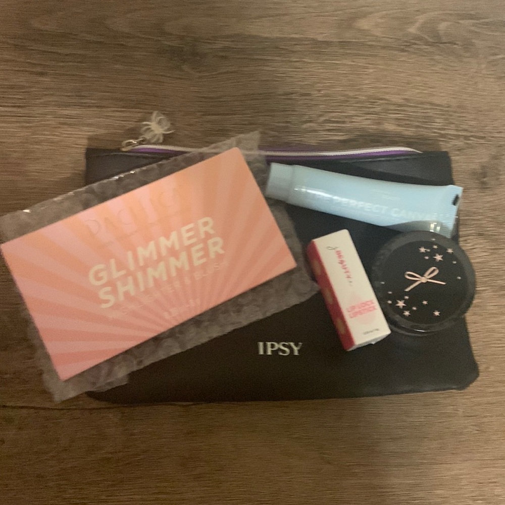 IPSY glam bag